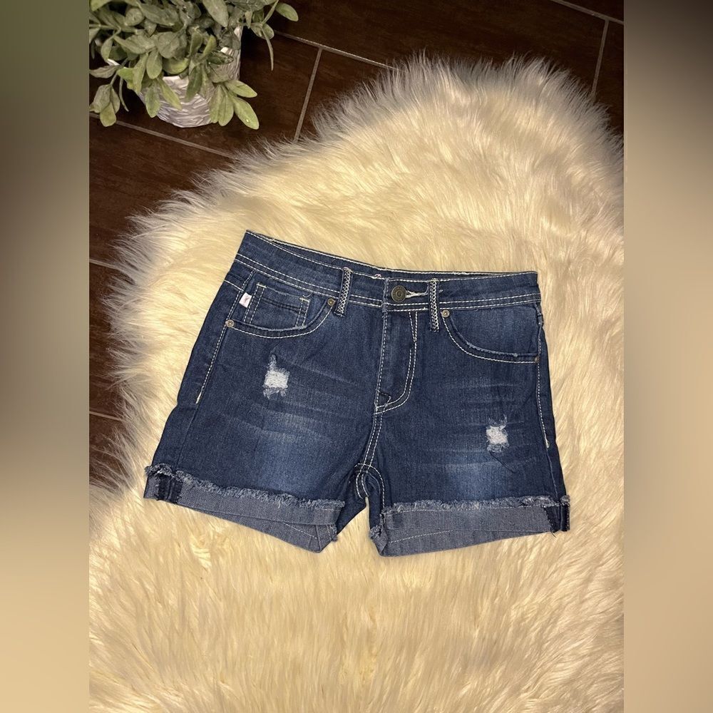 Tommy Bahama dark denim distressed shorts sz 25”(11-12y)